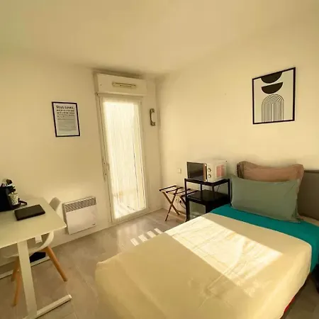 Douillette Avec Parking Prive, Salle De Bains Privee Et Netflix 3*