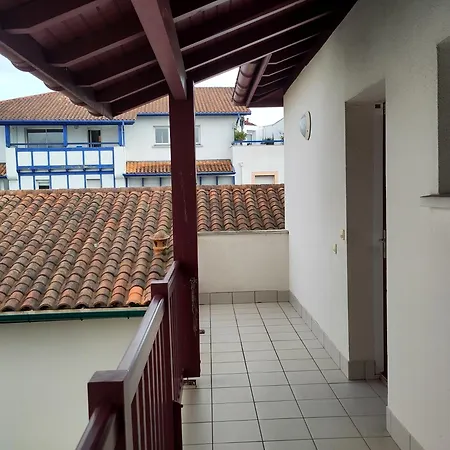 Douillette Avec Parking Prive, Salle De Bains Privee Et Netflix Penzion
